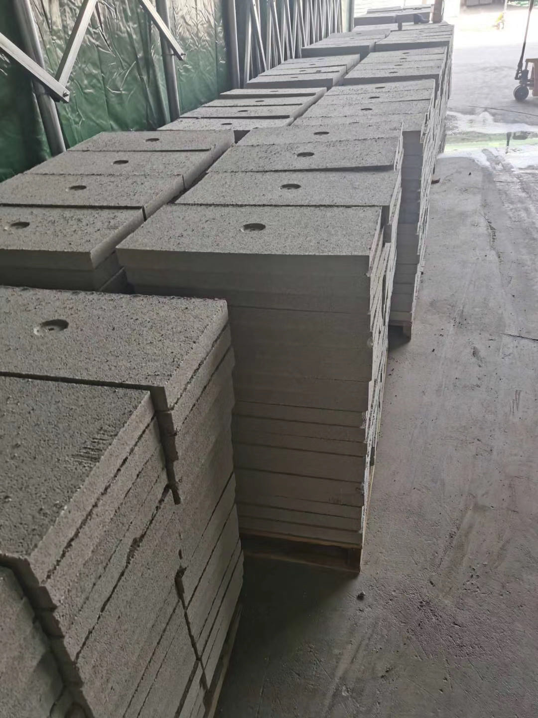 無(wú)機(jī)輕集料保溫板外墻保溫系統(tǒng) 上海壘赫 - 上海壘赫節(jié)能建材